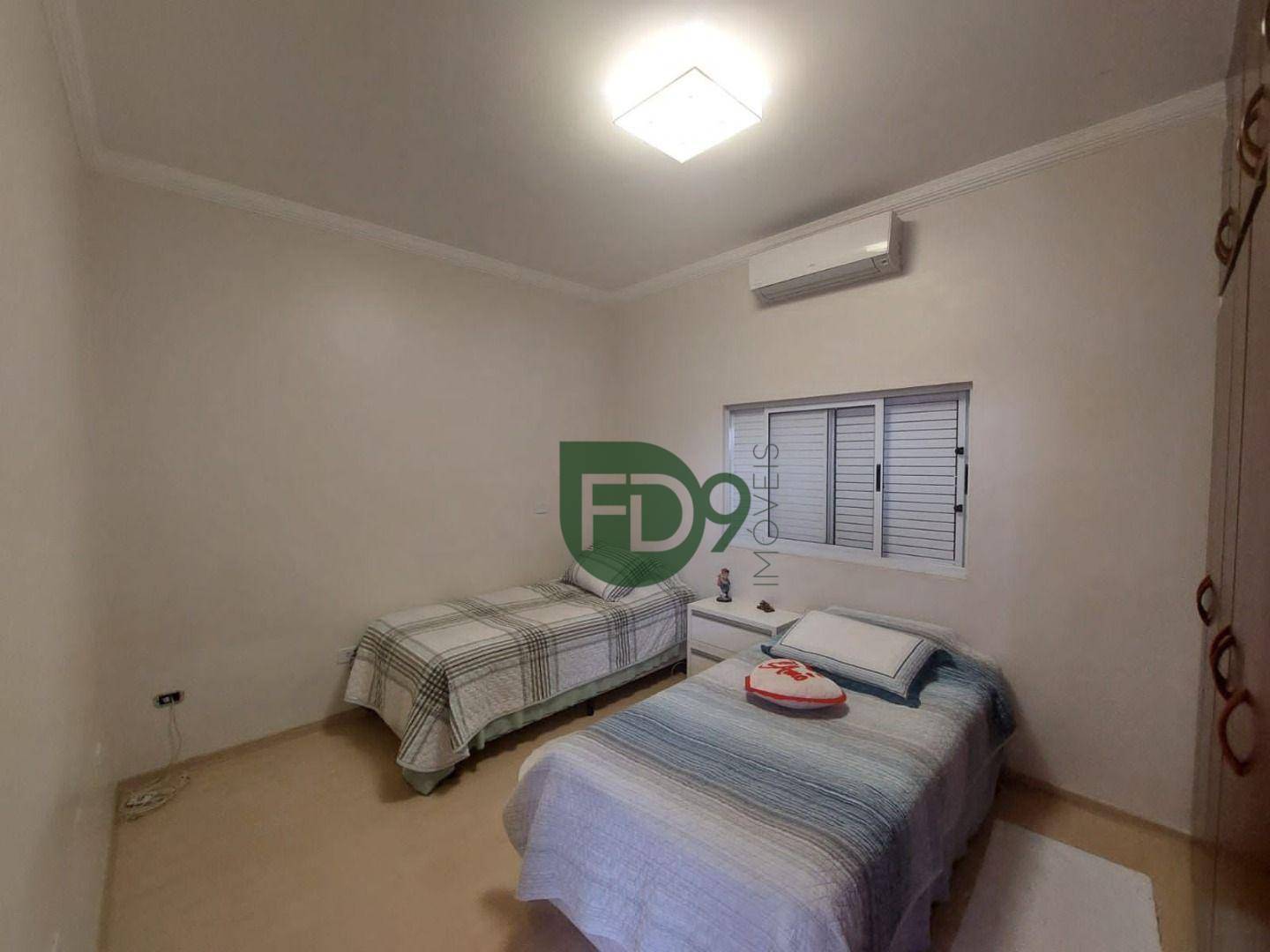 Casa à venda com 3 quartos, 267m² - Foto 21