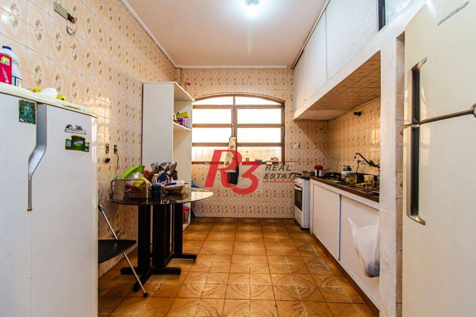 Casa à venda com 3 quartos, 250m² - Foto 7