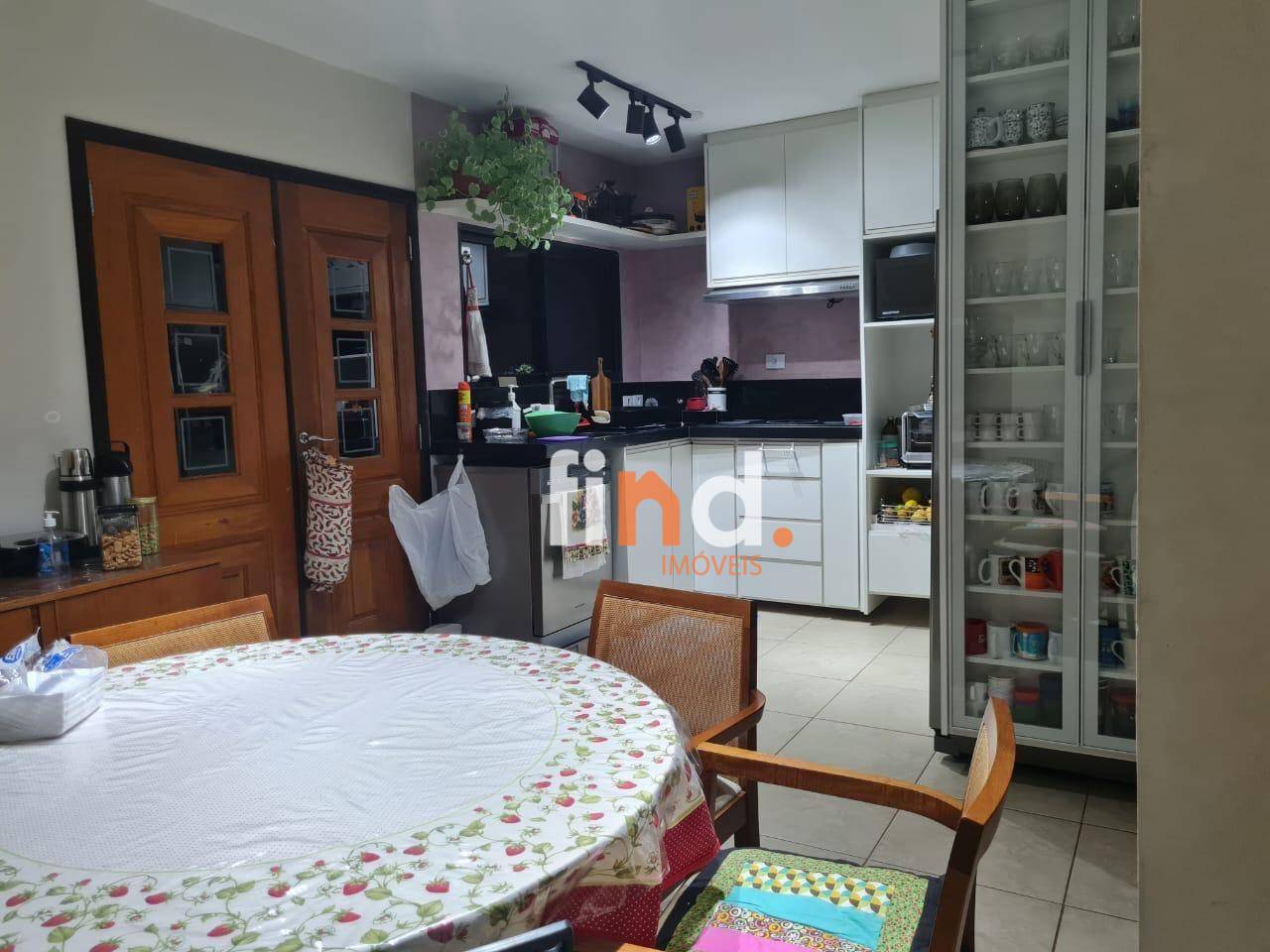 Casa à venda com 4 quartos, 250m² - Foto 34