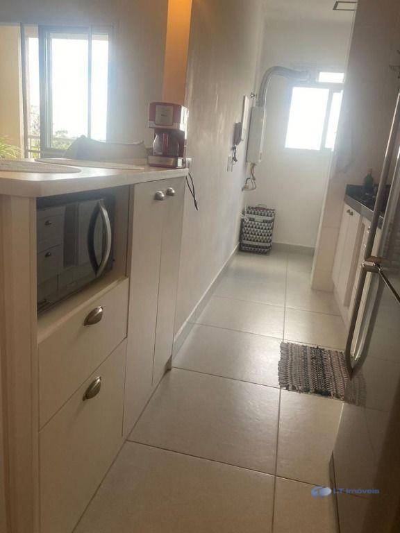 Apartamento à venda com 2 quartos, 62m² - Foto 4