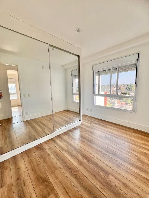 Apartamento para alugar com 2 quartos, 93m² - Foto 9