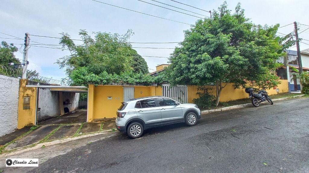 Casa à venda com 3 quartos, 208m² - Foto 2