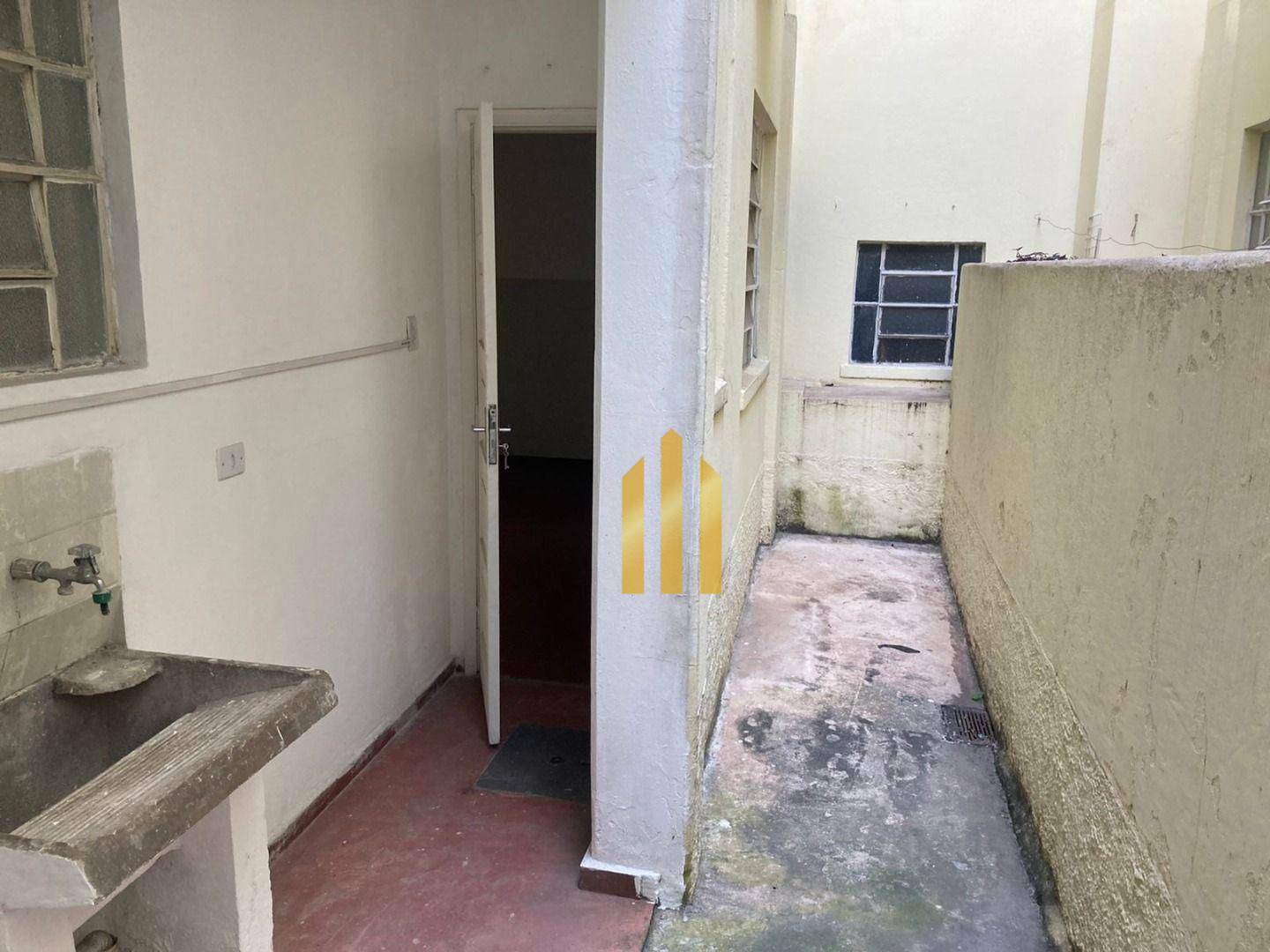 Apartamento para alugar com 1 quarto, 65m² - Foto 10