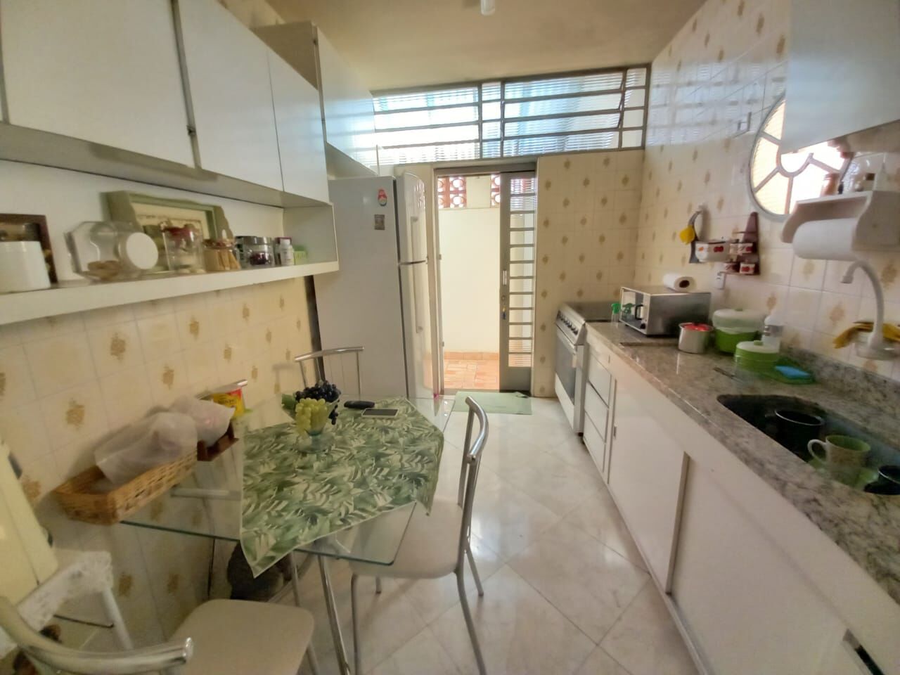 Casa à venda com 3 quartos, 250m² - Foto 6