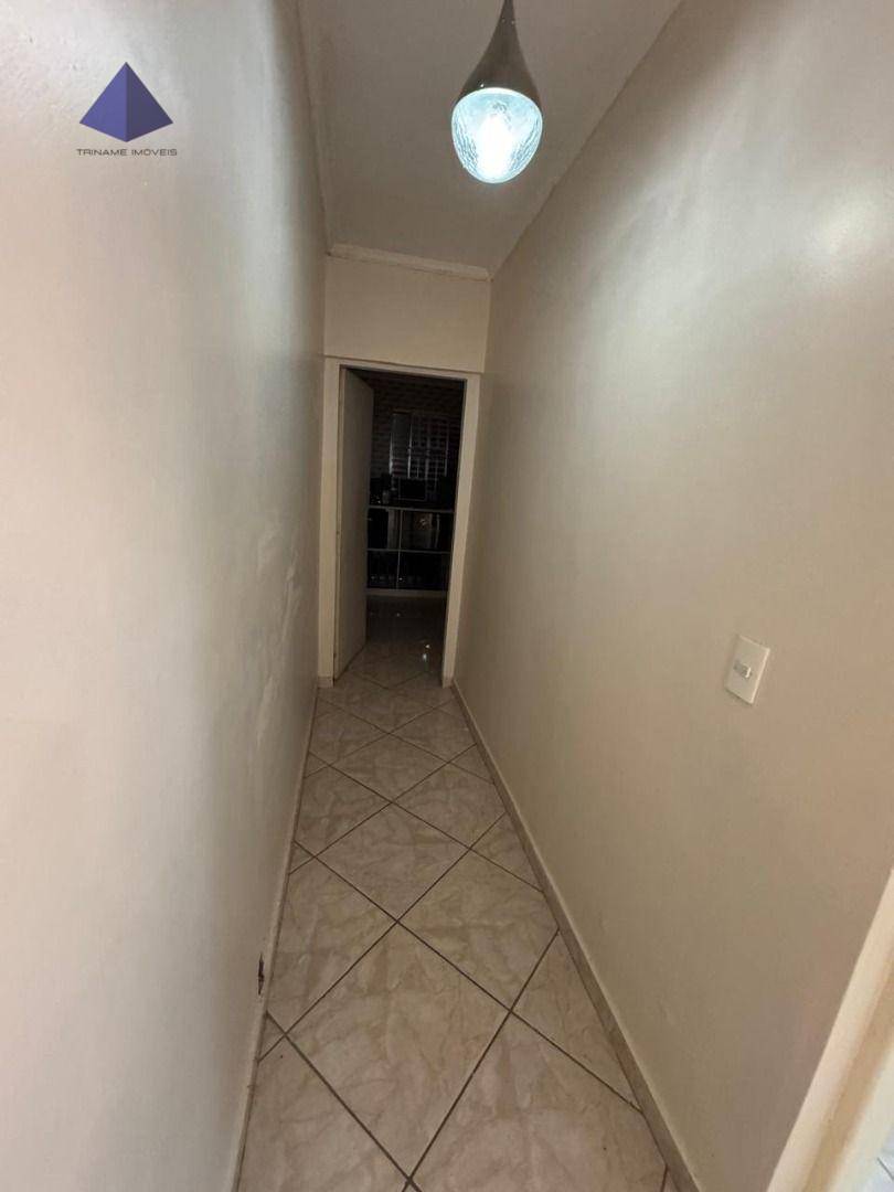 Sobrado à venda com 8 quartos, 300m² - Foto 14