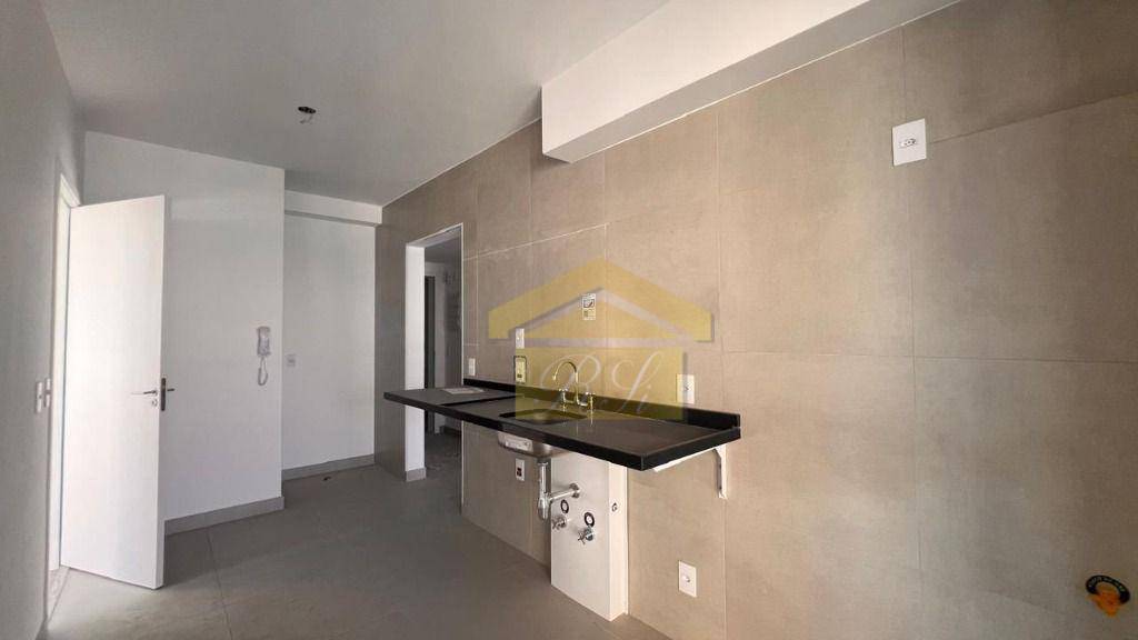 Apartamento à venda com 3 quartos, 143m² - Foto 11