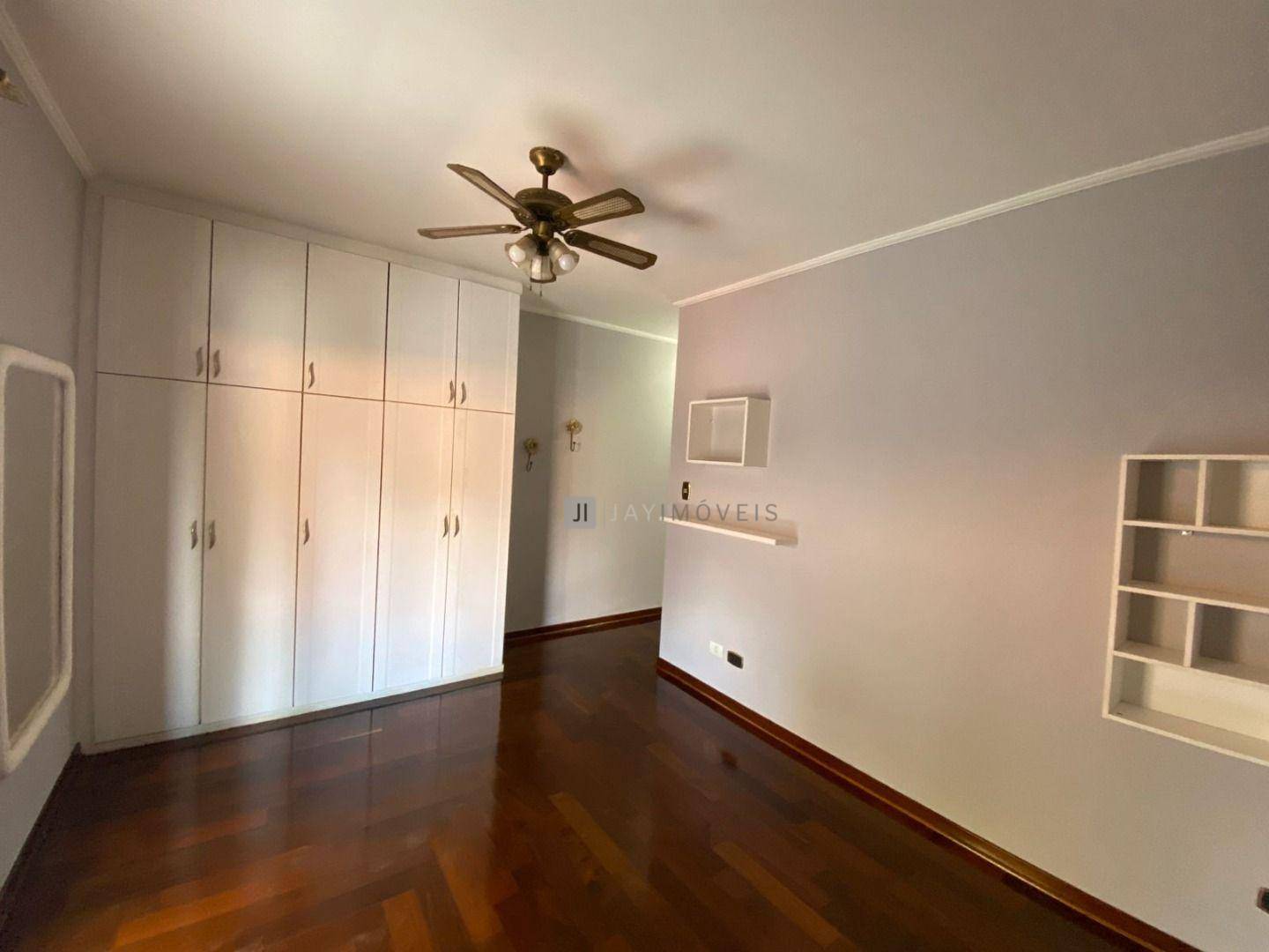 Sobrado à venda com 4 quartos, 340m² - Foto 28