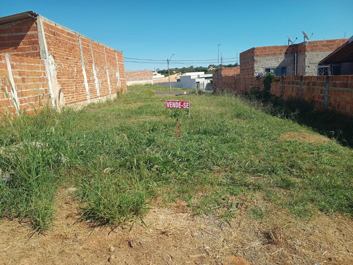 Terreno à venda, 200m² - Foto 1