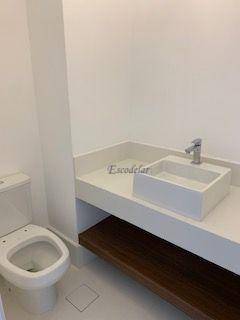 Apartamento para alugar com 4 quartos, 360m² - Foto 12