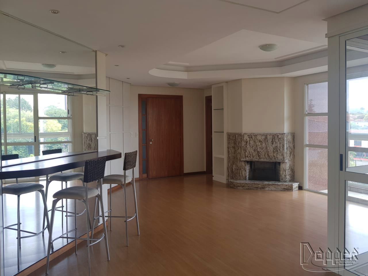 Apartamento à venda com 3 quartos, 179m² - Foto 2