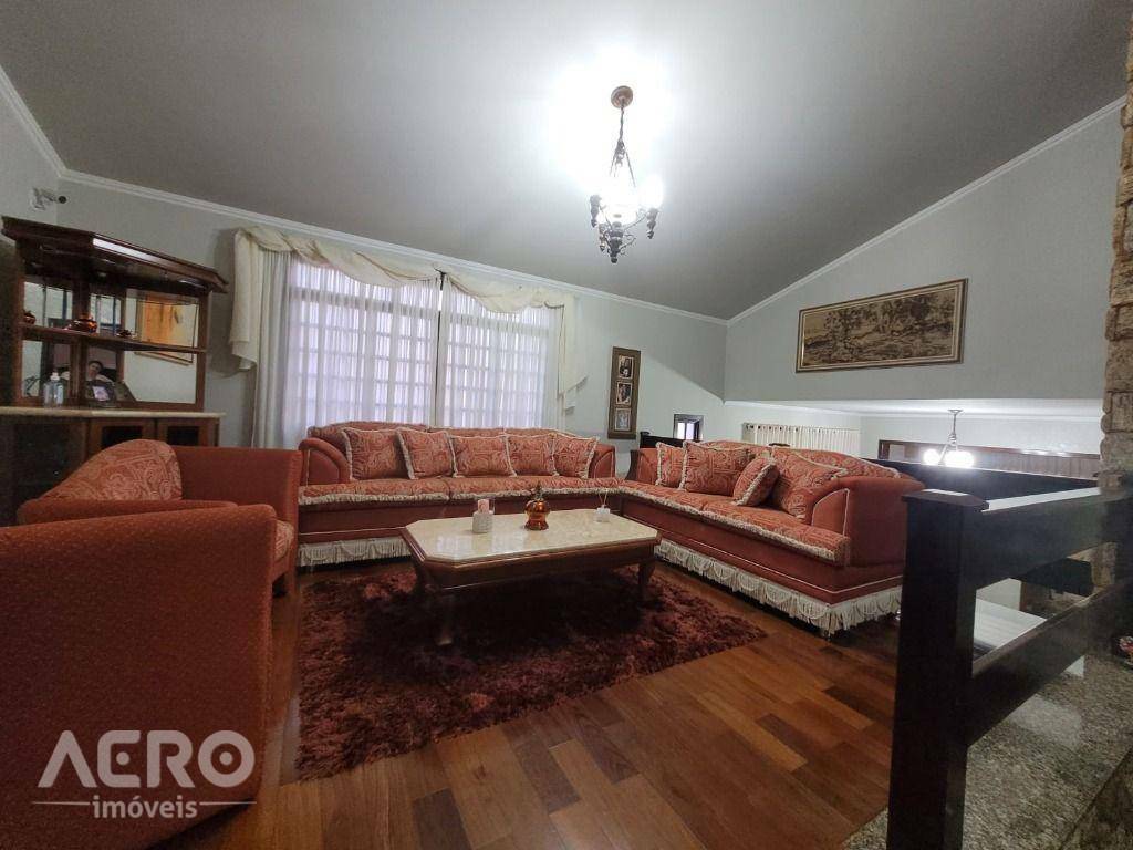 Casa à venda com 4 quartos, 363m² - Foto 5