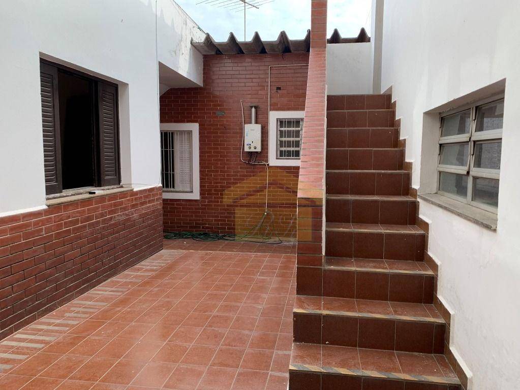 Casa à venda com 3 quartos, 230m² - Foto 17