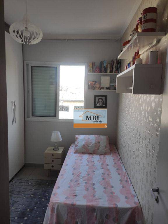 Apartamento à venda com 3 quartos, 65m² - Foto 2