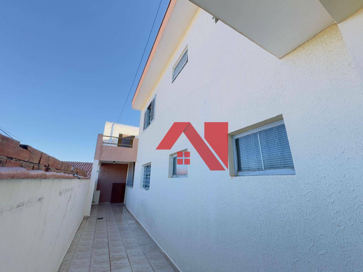 Sobrado à venda com 4 quartos, 268m² - Foto 3