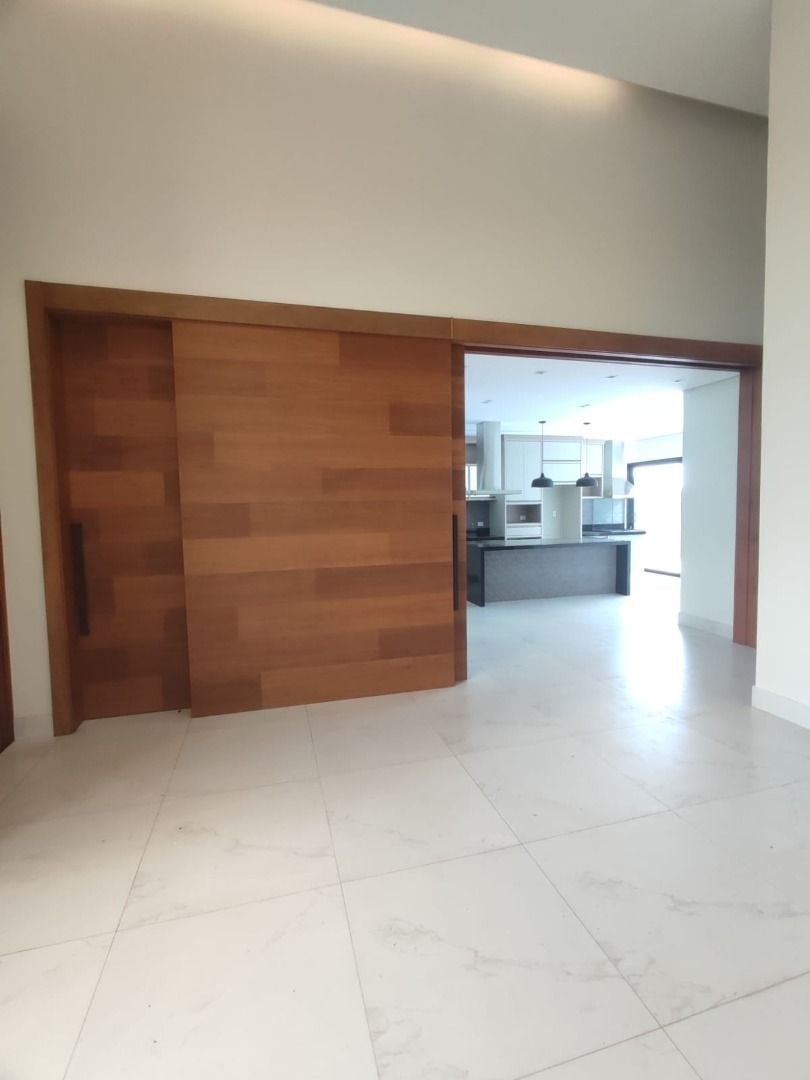 Casa à venda com 3 quartos, 200m² - Foto 15