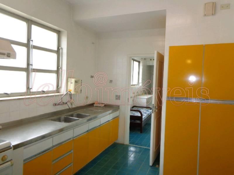 Apartamento para alugar com 3 quartos, 250m² - Foto 12