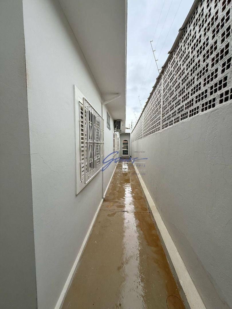 Casa à venda com 3 quartos, 252m² - Foto 22