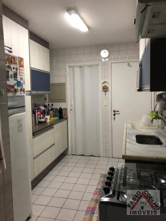 Apartamento à venda com 2 quartos, 63m² - Foto 4