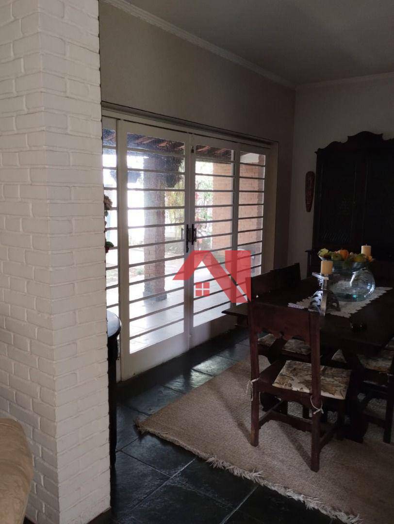 Casa à venda com 4 quartos, 360m² - Foto 13