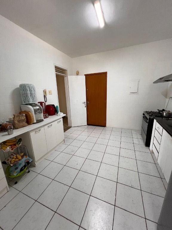 Apartamento à venda com 3 quartos, 139m² - Foto 12