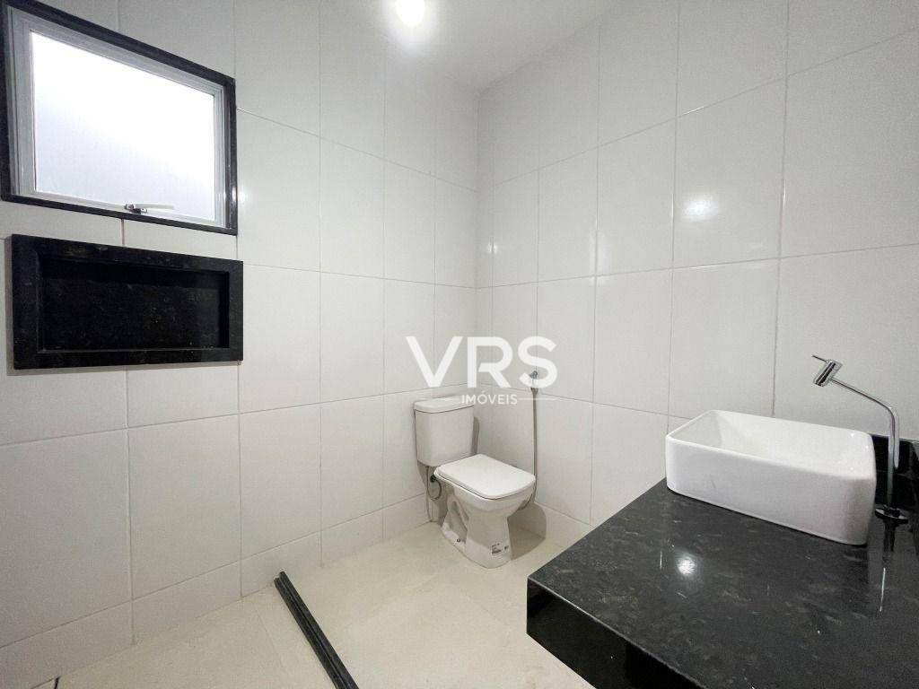 Casa à venda com 5 quartos, 216m² - Foto 20