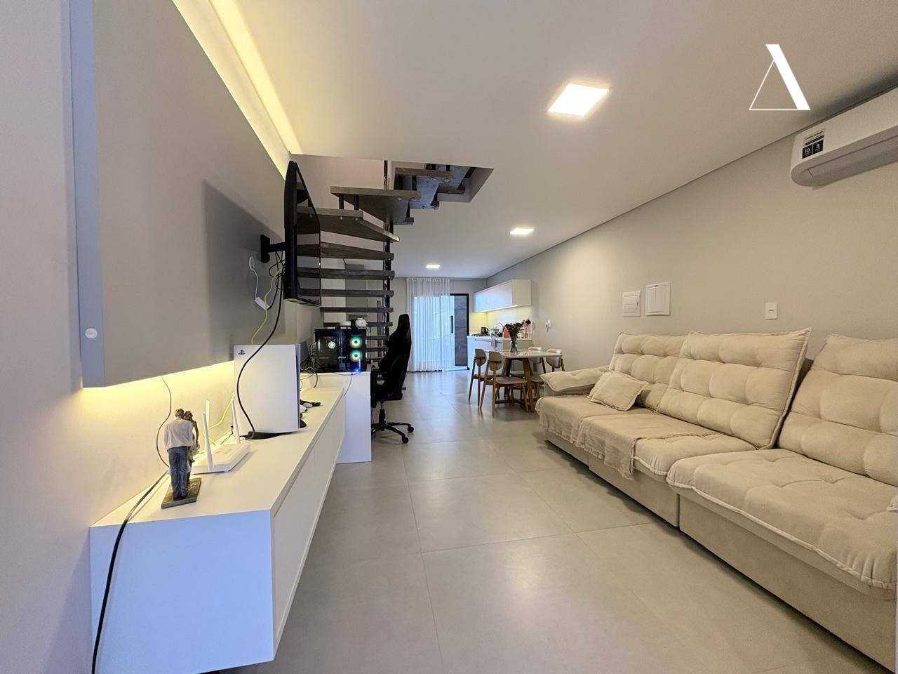 Casa, 3 quartos, 112 m² - Foto 1