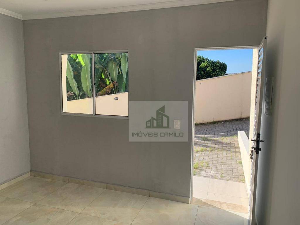 Casa à venda com 2 quartos, 78m² - Foto 12