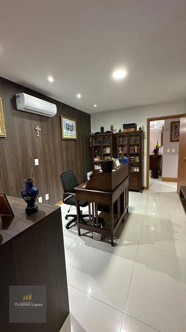Apartamento à venda com 4 quartos, 258m² - Foto 7