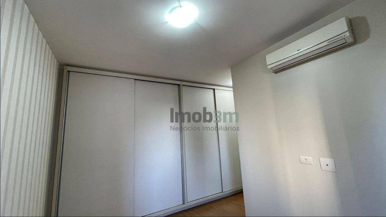 Apartamento para alugar com 3 quartos, 99m² - Foto 11