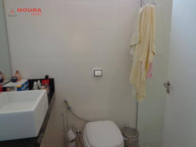 Sobrado à venda com 3 quartos, 200m² - Foto 10