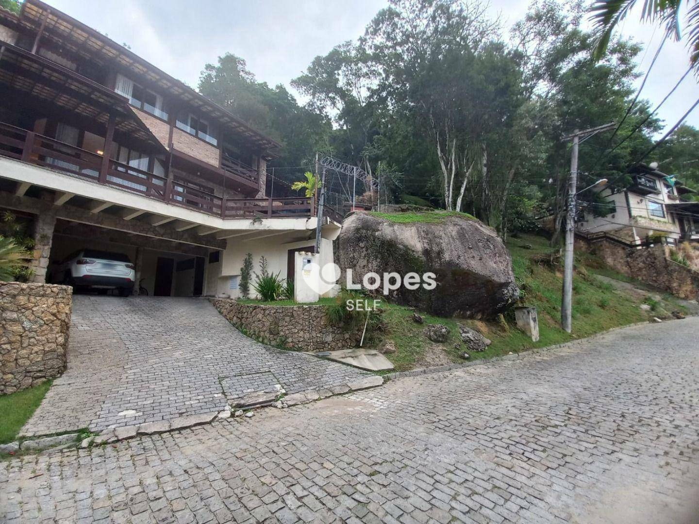 Casa de Condomínio à venda com 4 quartos, 202m² - Foto 1