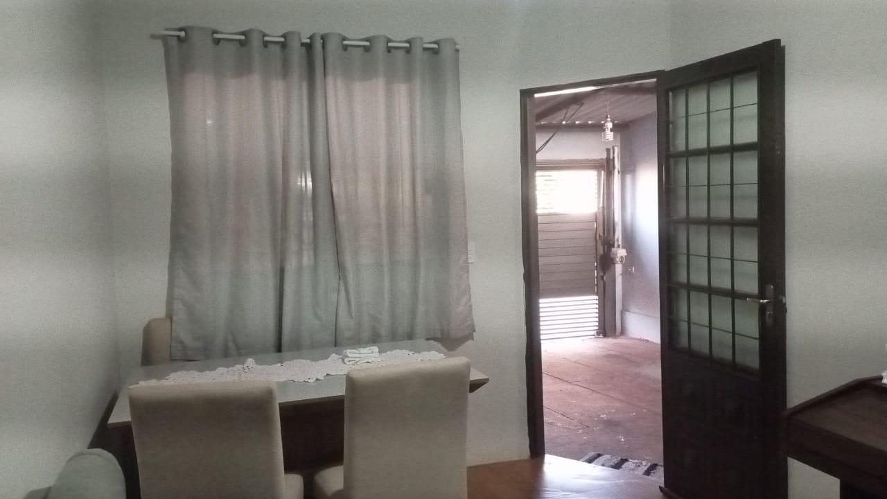 Casa à venda com 2 quartos, 180m² - Foto 3