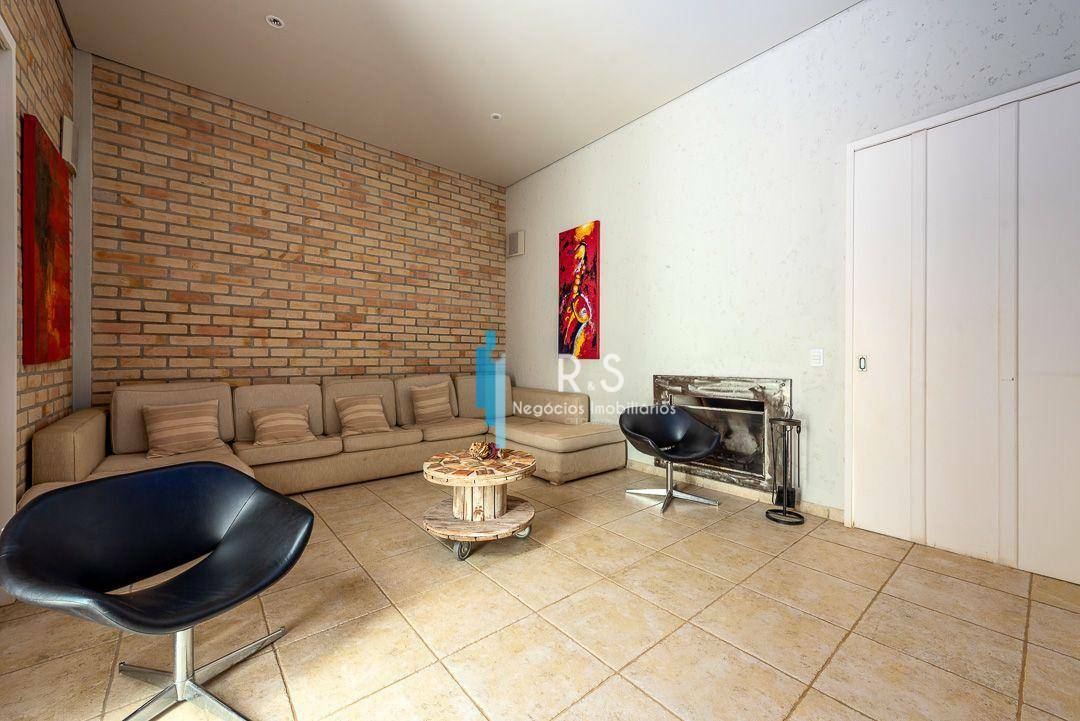 Casa à venda com 5 quartos, 1500m² - Foto 12