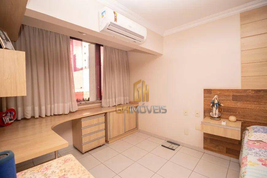 Apartamento à venda com 4 quartos, 209m² - Foto 15