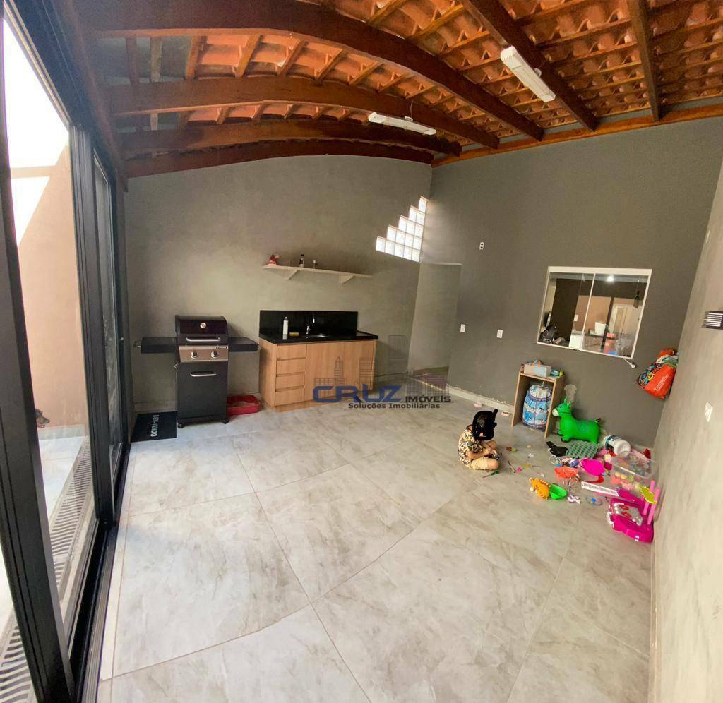 Casa à venda com 2 quartos, 130m² - Foto 3