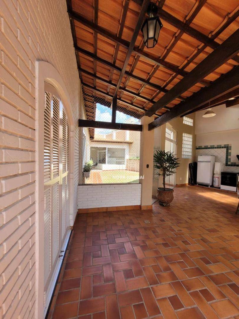 Casa à venda e aluguel com 3 quartos, 232m² - Foto 15