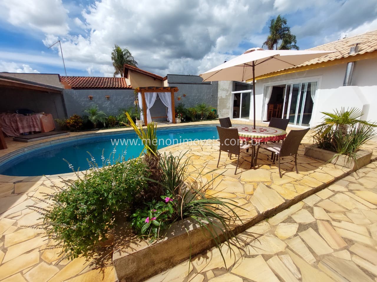 Chácara à venda com 2 quartos, 1290m² - Foto 17