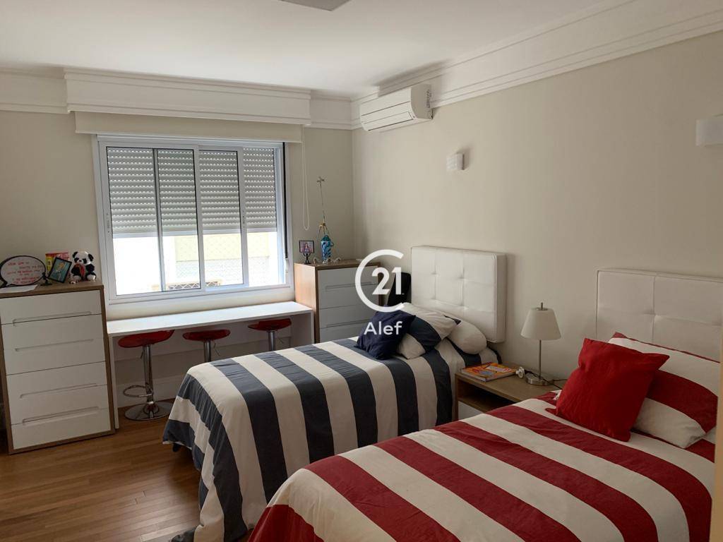 Apartamento à venda com 4 quartos, 277m² - Foto 18