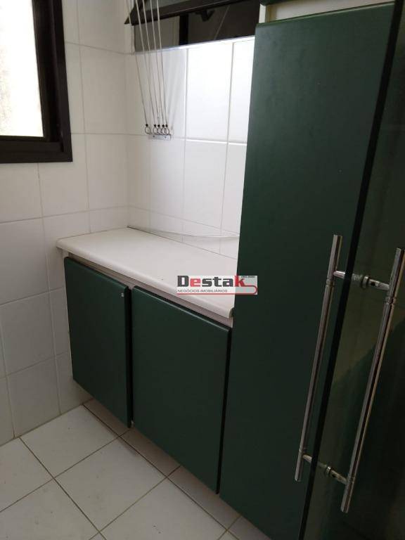 Apartamento à venda com 3 quartos, 80m² - Foto 11