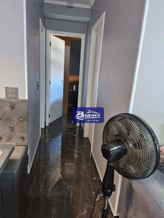 Apartamento à venda com 2 quartos, 68m² - Foto 6