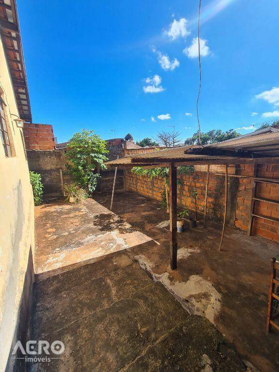 Casa à venda com 2 quartos, 118m² - Foto 10