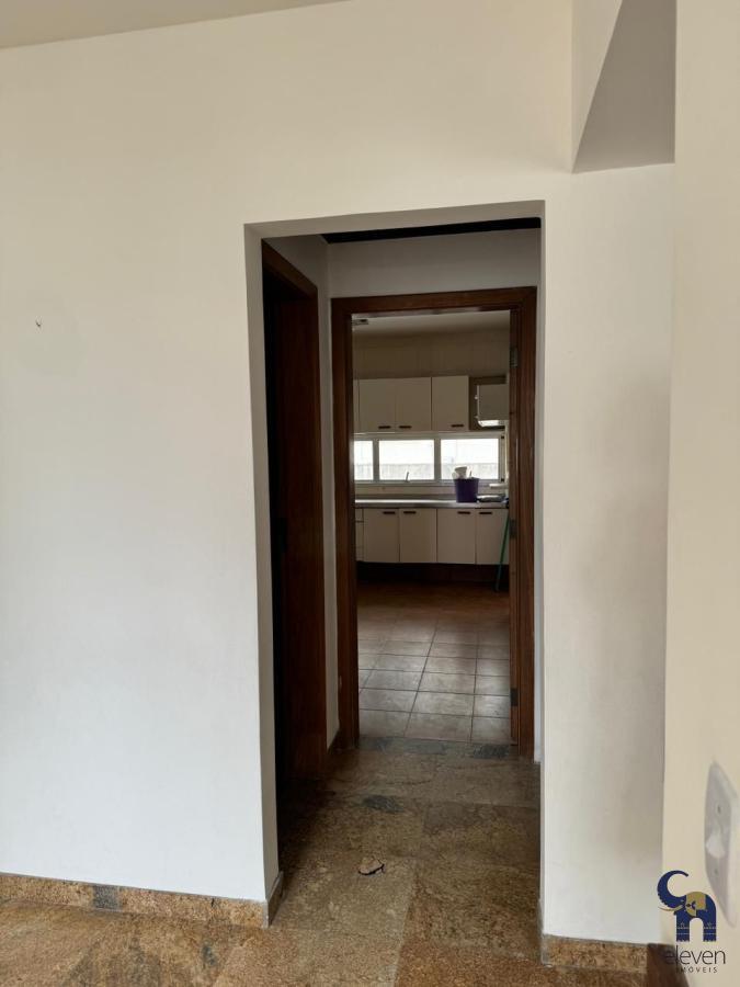 Apartamento à venda com 4 quartos, 230m² - Foto 25