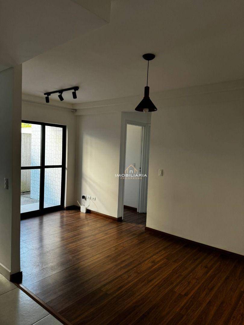 Apartamento à venda com 2 quartos, 64m² - Foto 10