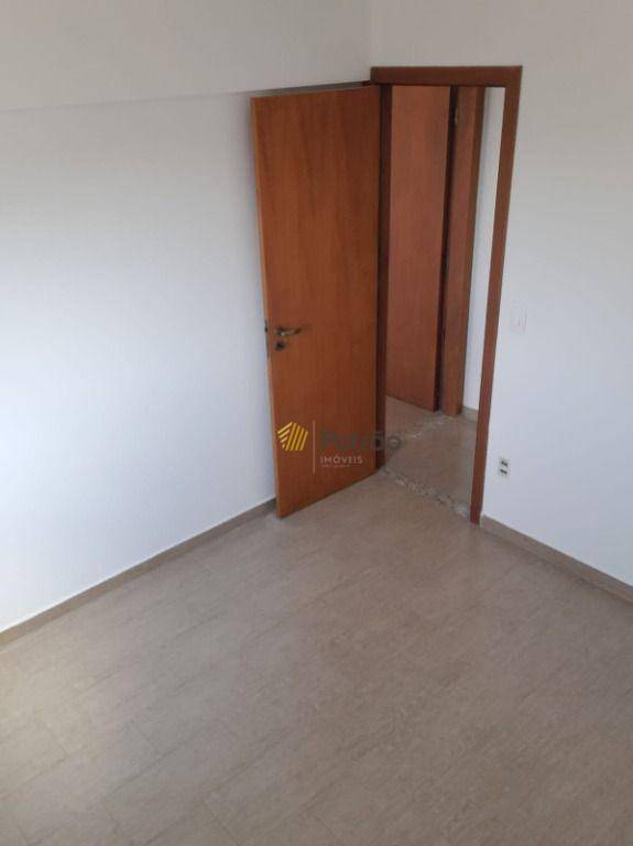 Apartamento para alugar com 2 quartos, 70m² - Foto 7