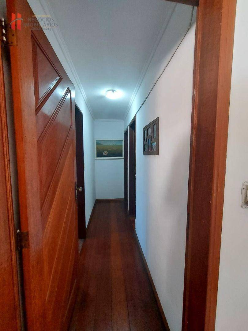 Casa à venda com 7 quartos, 260m² - Foto 22