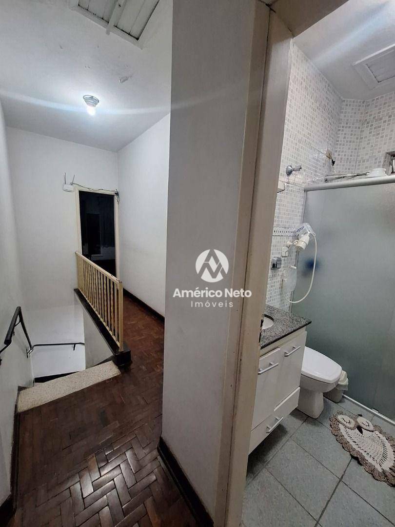 Casa à venda e aluguel com 3 quartos, 300m² - Foto 7