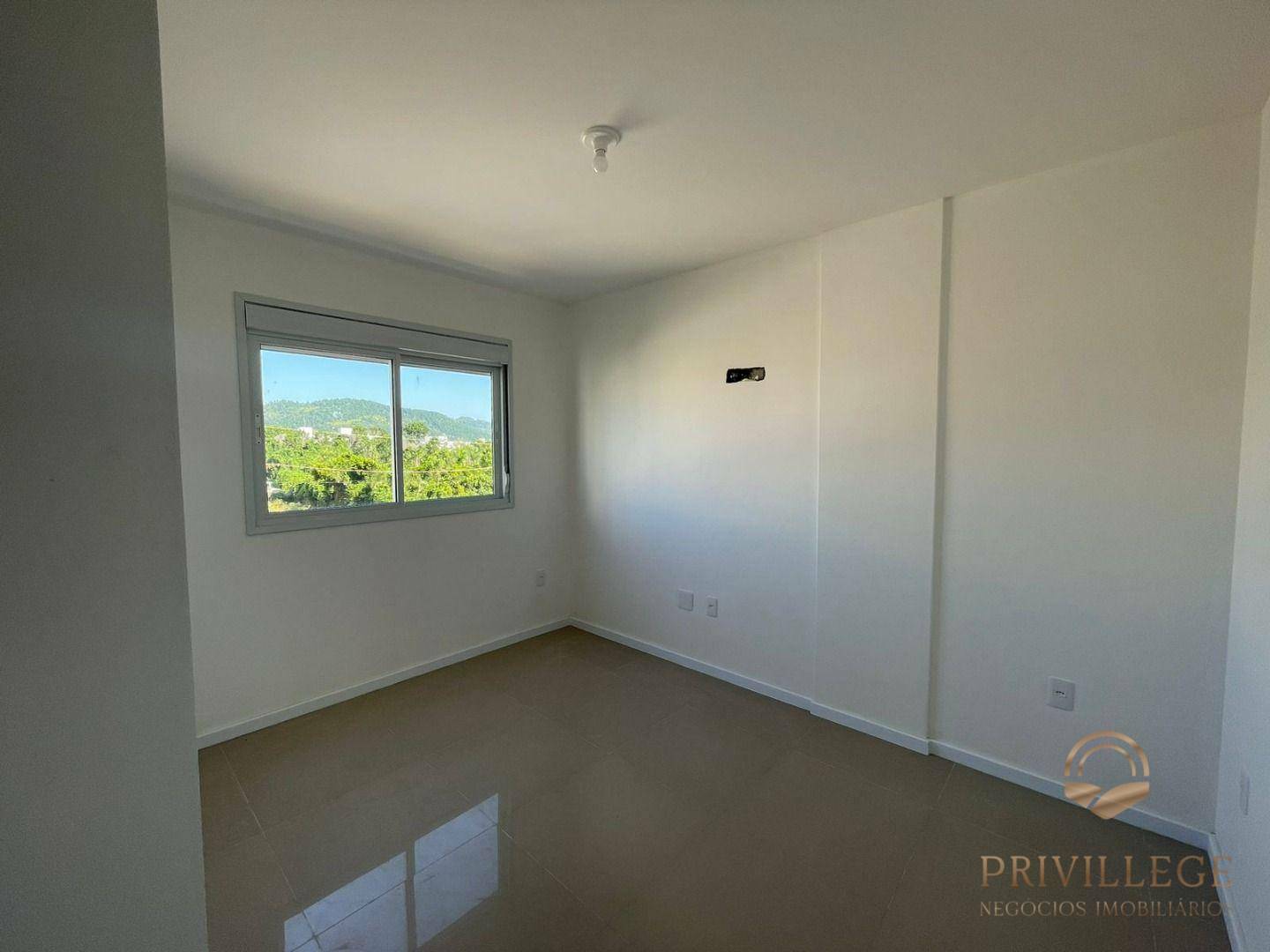 Apartamento à venda com 2 quartos, 61m² - Foto 7