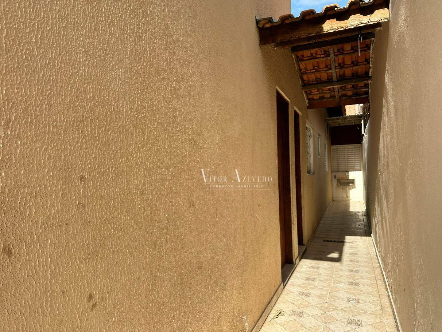 Casa à venda com 2 quartos, 55m² - Foto 2