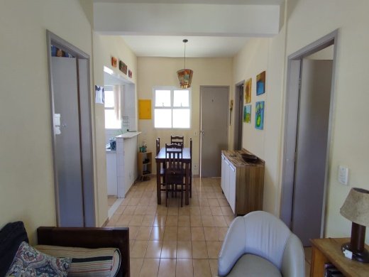 Apartamento à venda com 2 quartos, 70m² - Foto 6