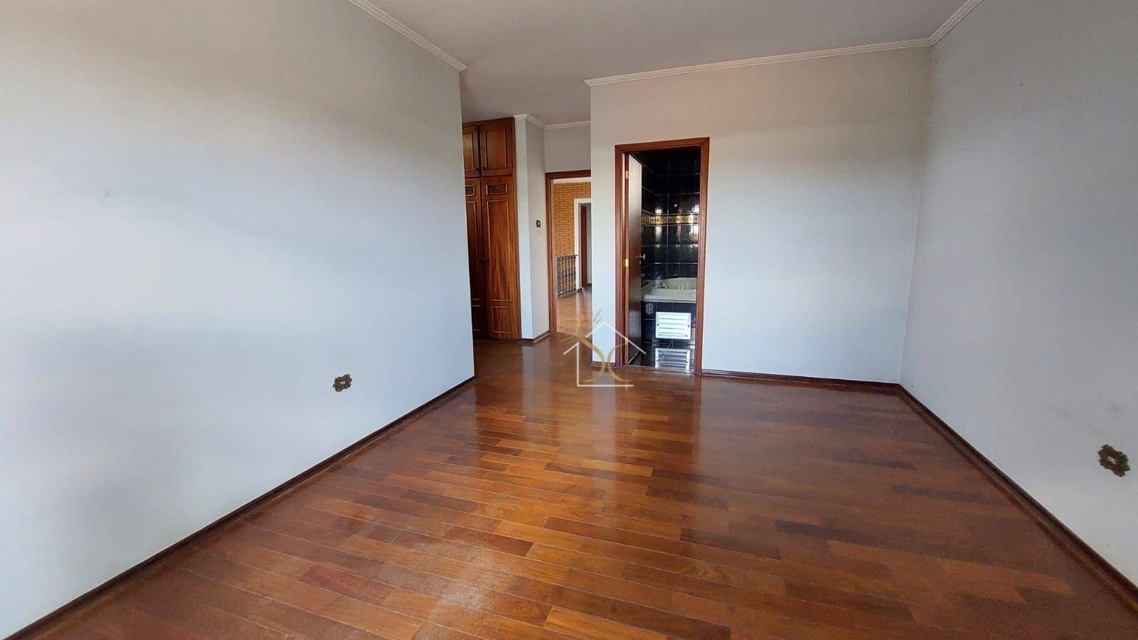 Casa à venda com 3 quartos, 295m² - Foto 14